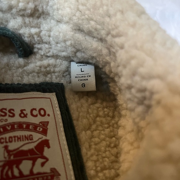 Men's Levi’s Corduroy Sherpa Trucker Jacket NWT - Picture 3 of 5